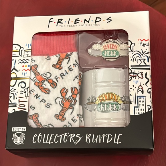 Warner Bros. Other - Friends The Television Series Collectors Bundle includes socks, mug & keychain